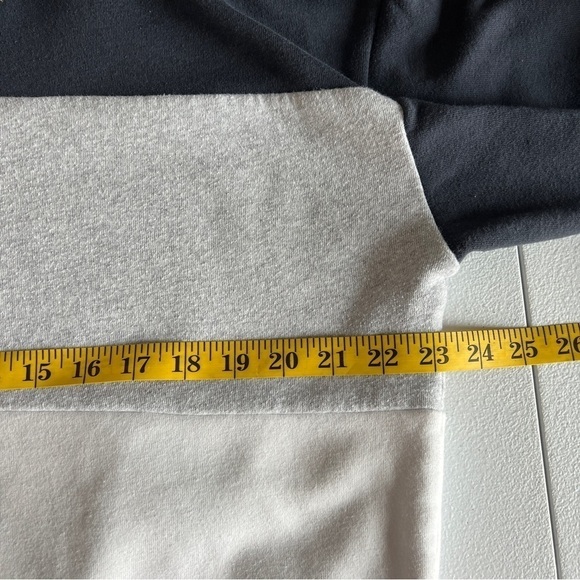 American Eagle Outfitter Women's Cropped Quarter Zip Sweater Long Sleeve Size M - Picture 9 of 9